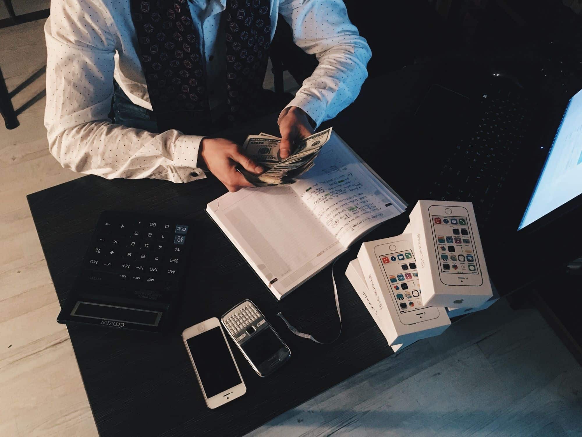 What are The 3 Basic Accounting Principles?